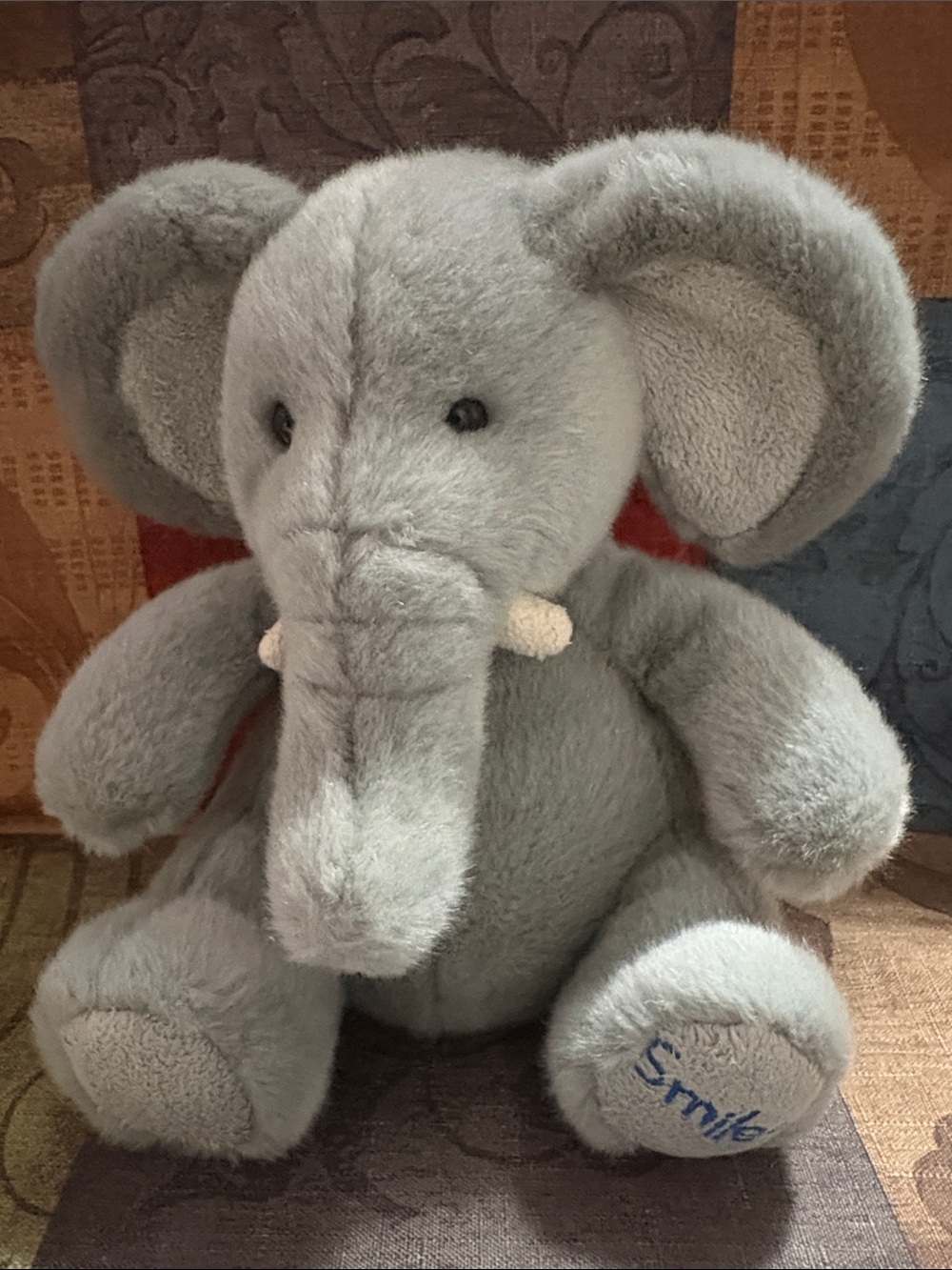 🛍️5/$20🛍️Russ Berrie Elephant “Smiles”